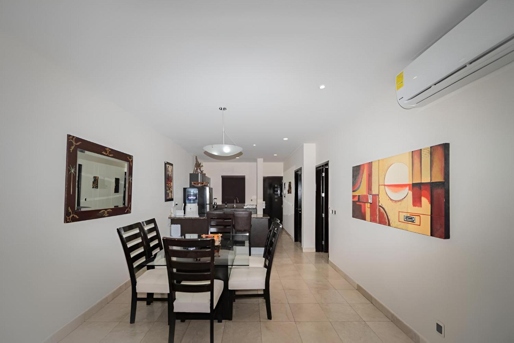 Appartement 205 C: Centrally Located Apto. With Ocean View